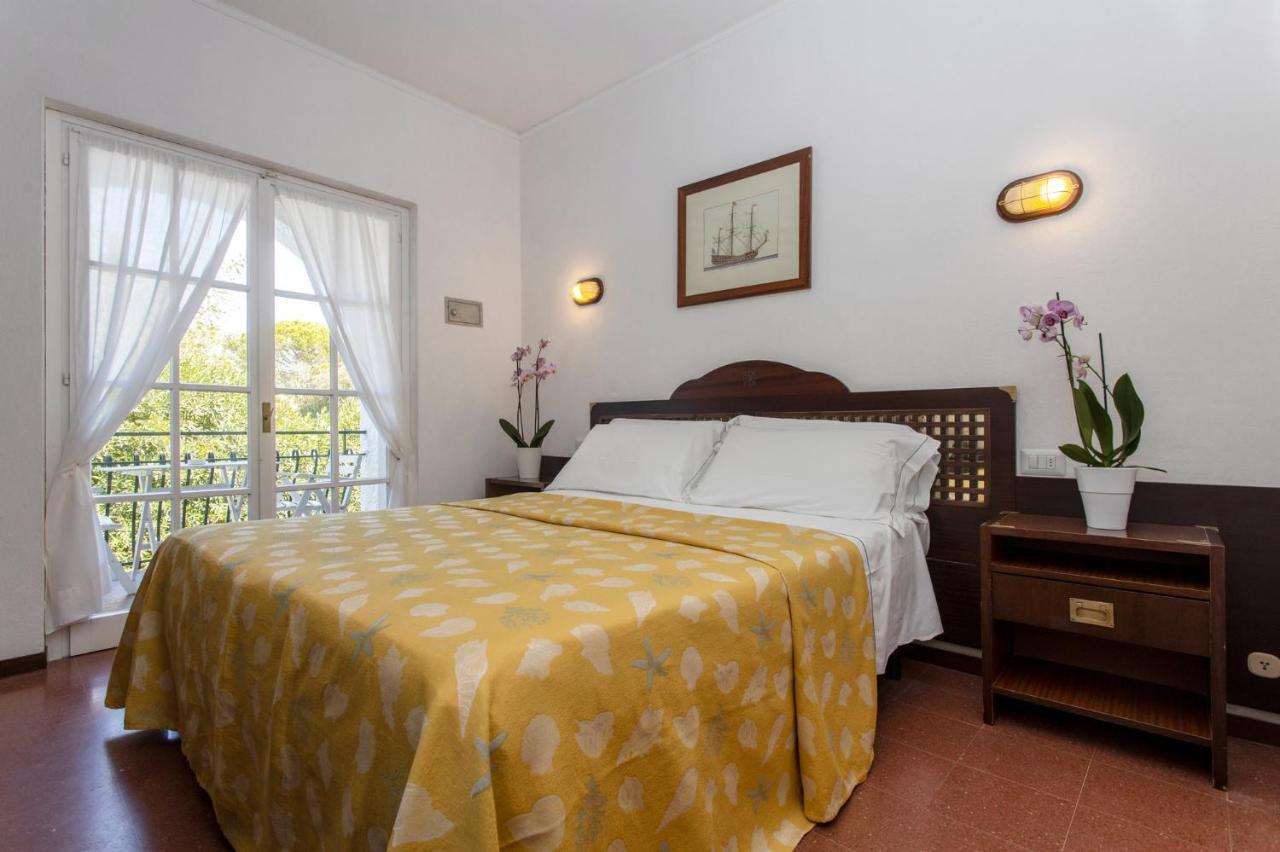 Hotel Antares Capoliveri  Exterior photo